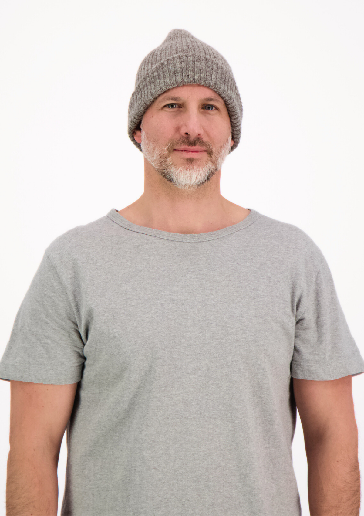 Grey thin ribbed beanie made from responsible Finnish sheep wool. Manufactured in Finland. 